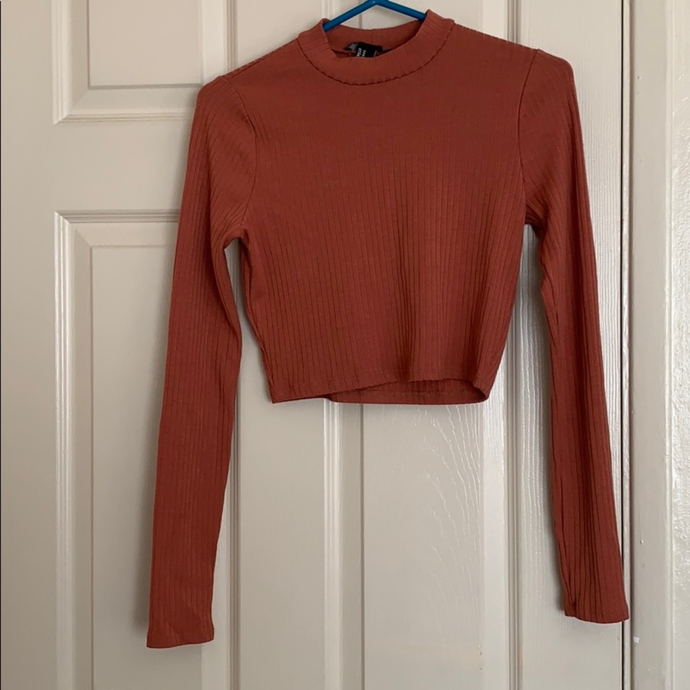 RIBBED CROPPED LONG SLEEVE TEE